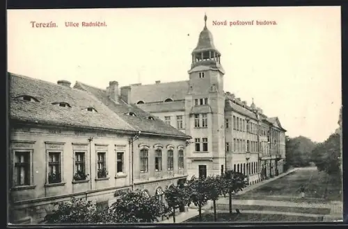AK Theresienstadt, Rathausstrasse und neues Postgebäude