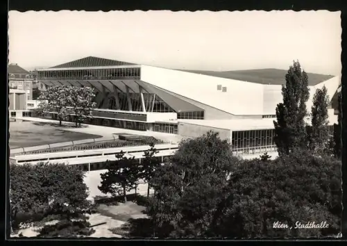 AK Wien, moderne Architektur, an der Stadthalle