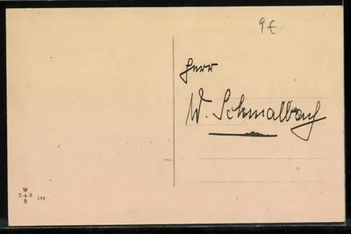 AK Mondschein an der Kiste von Havanna, glatzköpfiger Mann zündet sich eine Zigarre an