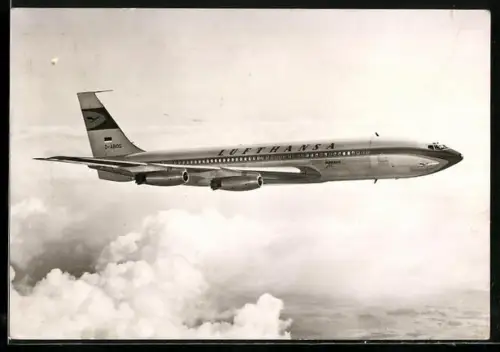 AK Flugzeug Boeing 707 der Lufthansa über den Wolken