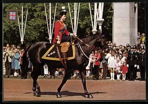 AK London, Her Majesty Queen Elizabeth