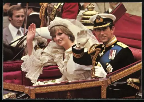 AK The Prince and Princess of Wales in open landau leaving St. Paul`s Cathedral for Buckingham Palace