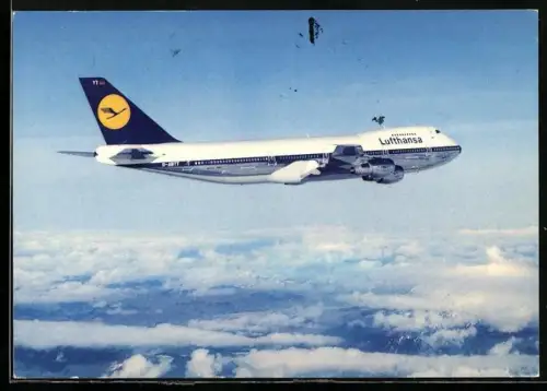 AK Flugzeug Boeing B 747, Lufthansa, im Flug über den Wolken