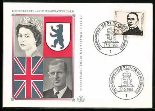 AK Portrait von Königin Elisabeth II. und ihrem Gatten mit der Brittischen Flagge