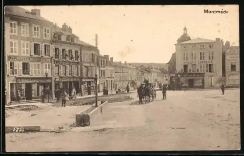AK Montmédy, Une rue, Strassenpartie