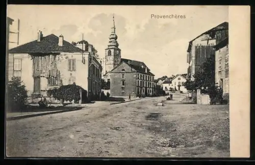AK Provenchères, Strassenpartie mit Kirche