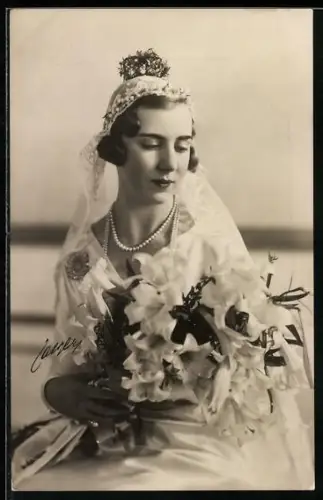 AK Prinzessin von Schweden als Braut mit Hochzeitsstrauss