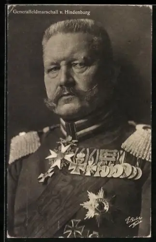 AK Generalfeldmarschall von Hindenburg mit Orden
