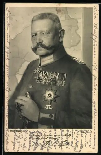 Foto-AK Paul von Hindenburg in Uniform mit Ordenspange