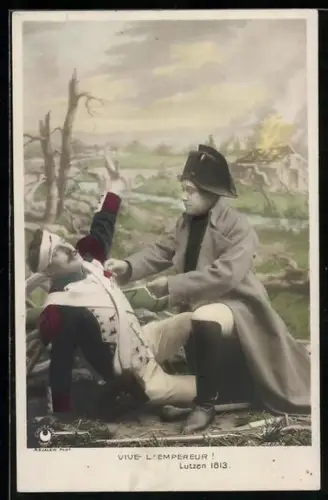 AK Napoleon verleiht sterbenden Soldaten einen Orden bei Lutzen 1813