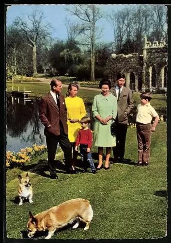 AK Berkshire, Königsfamilie von England, Royal Family at Frogmore