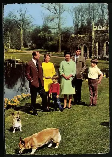 AK Berkshire, Königsfamilie von England, Royal Family at Frogmore