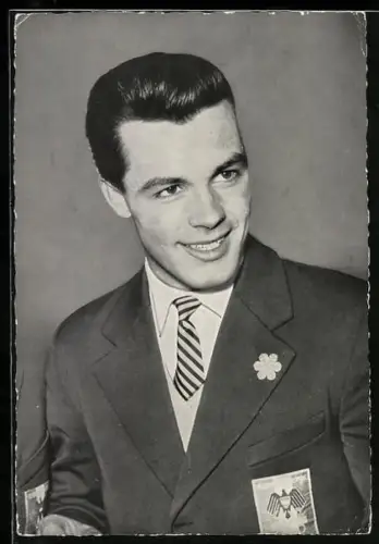 AK Schauspieler Toni Sailer, Portrait im Anzug