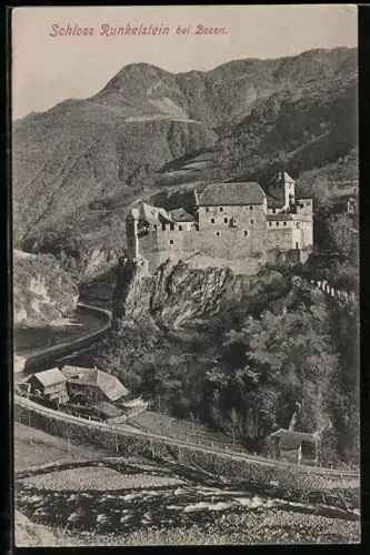 AK Bozen, Schloss Runkelstein mit Umgebung aus der Vogelschau