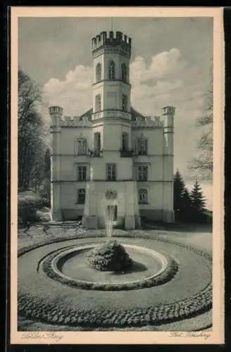AK Berg / Starnberger See, Brunnen vor dem Schloss