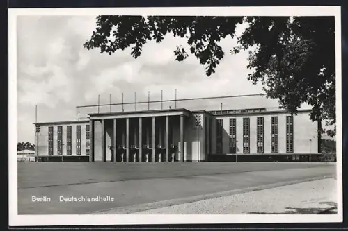AK Berlin-Charlottenburg, Frontansicht der Deutschlandhalle