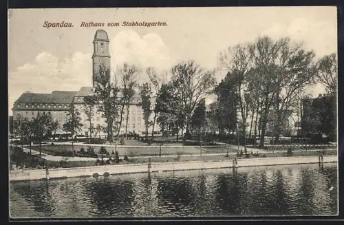 AK Berlin-Spandau, Rathaus vom Stabholzgarten