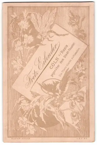 Fotografie Fritz Eilender, Cöln a. Rh., Visitenkarte des Fotografen mit Libelle und Blumen