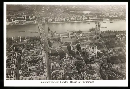 Fotografie unbekannter Fotograf, Ansicht London, England Fahrt des Zeppelin, Blick auf das House of Parliament