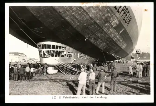 Fotografie Zeppelin LZ 127 nach der Landung