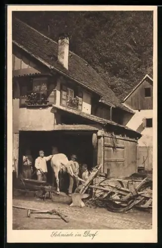 AK Schwarzwälder Dorfschmiede, Pferd werden die Hufe beschlagen