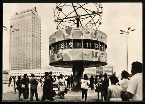 AK Berlin, Alexanderplatz, Weltzeituhr und Hotel Stadt Berlin