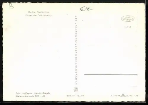 AK Berlin, Stalinallee, Garten des Cafe Warschau