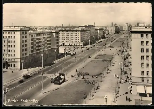 AK Berlin, Stalinallee, Ansicht aus der Vogelschau
