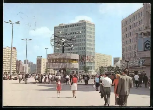AK Berlin, Haus des Lehrers und Weltzeituhr am Alexanderplatz