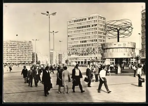 AK Berlin, Urania-Weltzeit-Uhr und Haus des Lehrers am Alexanderplatz