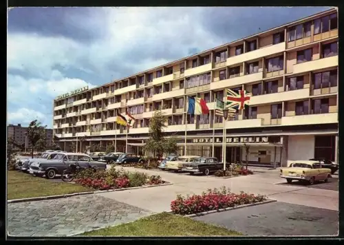 AK Berlin-Charlottenburg, Hotel Berlin, Aussenansicht, Kurfürstenstrasse 62 /69