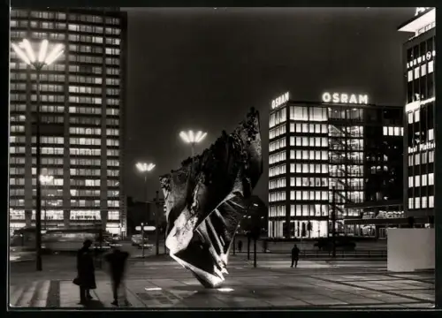 AK Berlin, Bronzeplastik Die Flamme am Ernst-Reuter-Platz