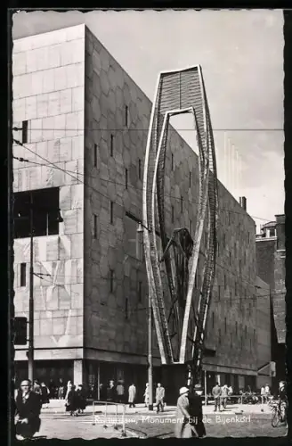 AK Rotterdam, Monument bij de Bijenkorf