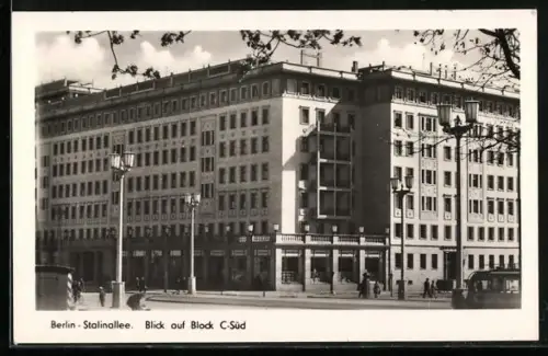 AK Berlin, Blick auf Block C-Süd an der Stalinallee