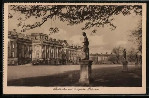 AK Potsdam, Stadtschloss mit Lustgarten