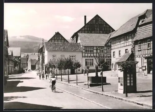 AK Dermbach /Rhön, Marktplatz mit Passanten