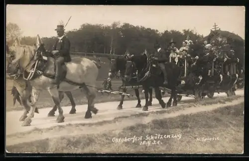 AK München, Oktoberfest-Schützenzug 1921