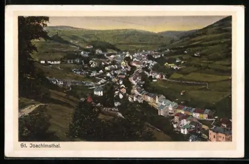 AK St. Joachimsthal, Panorama mit Strassenpartie