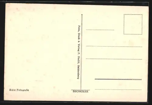 AK Reichenberg, Rathaus, Marktplatz mit Strassenbahn, Ortspartie