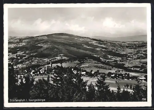AK Stefansruh i. Isergebirge, Panorama mit Kirche