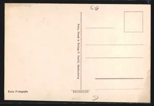 AK Gablonz / Jablonec Nad Nisou, Blick auf Stadt und Strassenbahnschienen