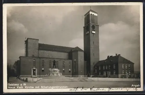 AK Gablonz a. N., Neue Kath. Kirche mit Nibelungenbrunnen