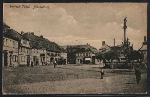 AK Deutsch-Gabel, Marktplatz mit Geschäften