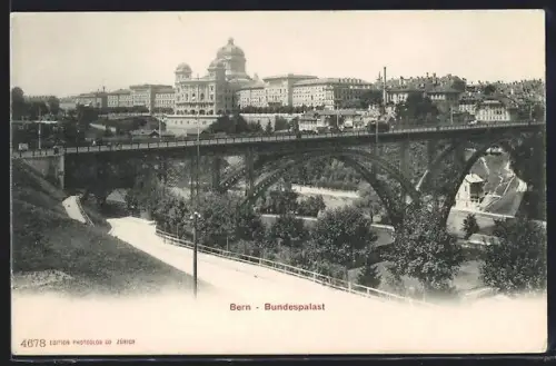 AK Bern, Bundespalast mit Strassenpartie