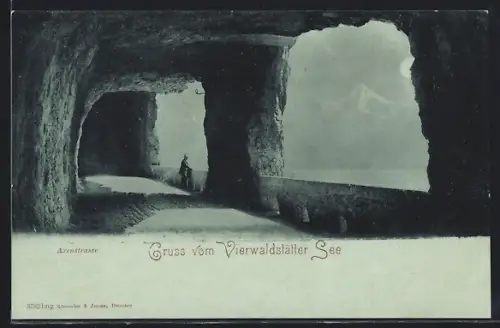 Mondschein-AK Flüelen /Vierwaldstättersee, Axenstrasse mit einem Ausflügler