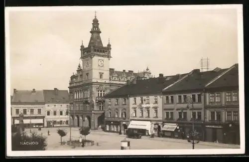 AK Náchod, Strassenpartie mit Rathaus
