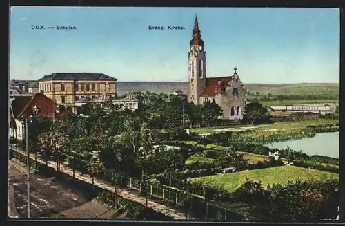 AK Dux-Duchcov, Schulen und evangelische Kirche, im Vordergrund Strasse, Badeanstalt