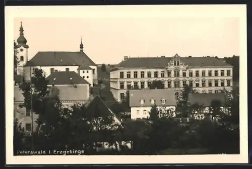 AK Peterswald i. Erzgebirge, Ortspartie mit Kirche
