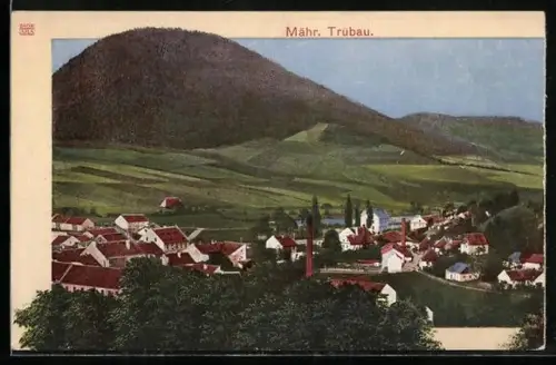 AK Mähr. Trübau, Totalansicht mit Berg aus der Vogelschau