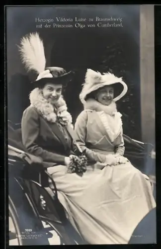AK Victoria Louise Herzogin von Braunschweig, & Prinzessin Olga von Cumberland